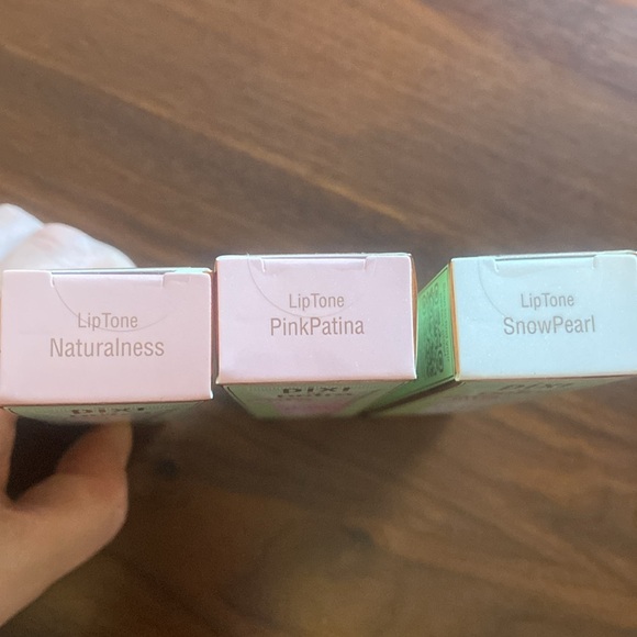 PIXI BY PETRA - lof of 3 lip tone - new! - Picture 2 of 2